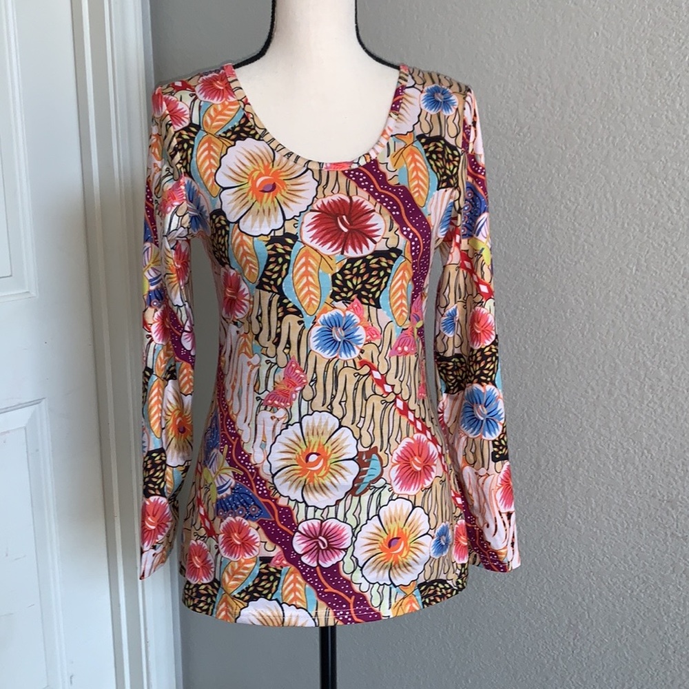 Mislook Cotton Blend Long Sleeve Floral Top. Small